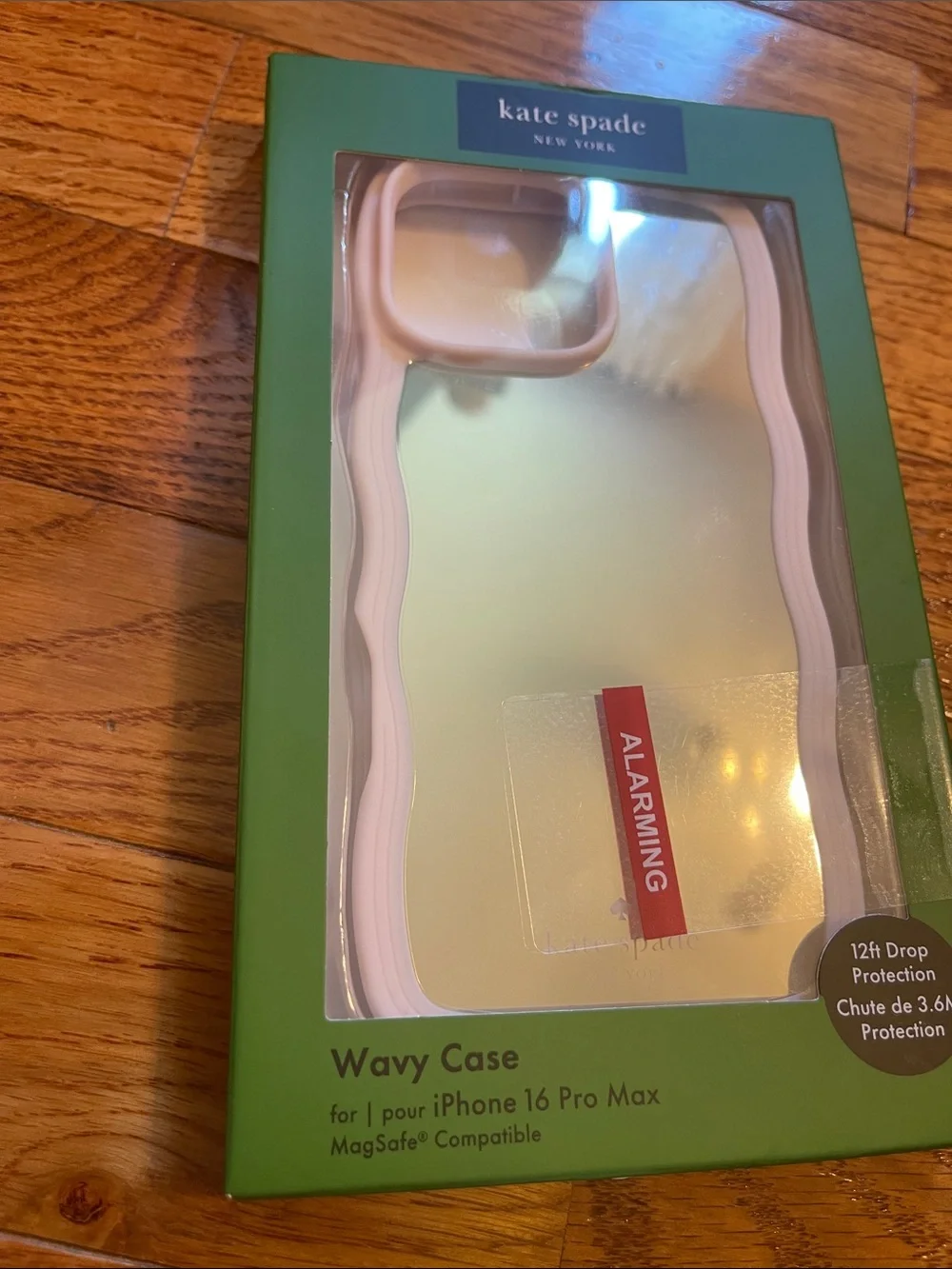 NWT kate spade Wavy Case for iPhone 16 Pro Max - Mirror Back with Pale Pink Side